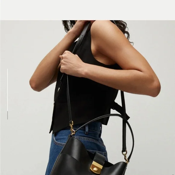 NWT Veronica Beard Large Crest Bucket Bag - Picture 5 of 8